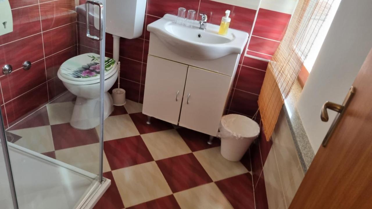 Laura Rooms Медулин Экстерьер фото